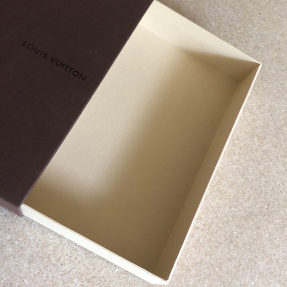 Authentic LOUIS VUITTON Wallet Box and point of sales card - Picture 11 of 16